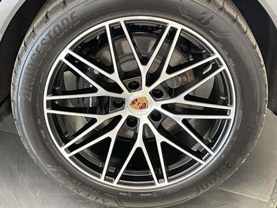 2025 Porsche Cayenne Base