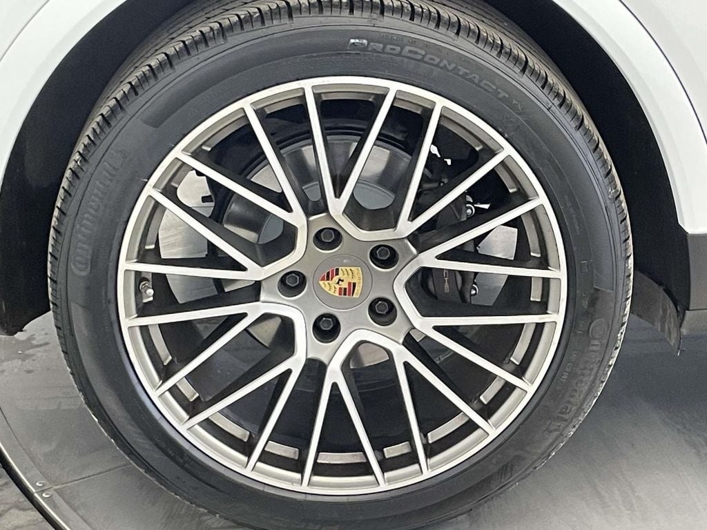 2023 Porsche Cayenne Platinum Edition