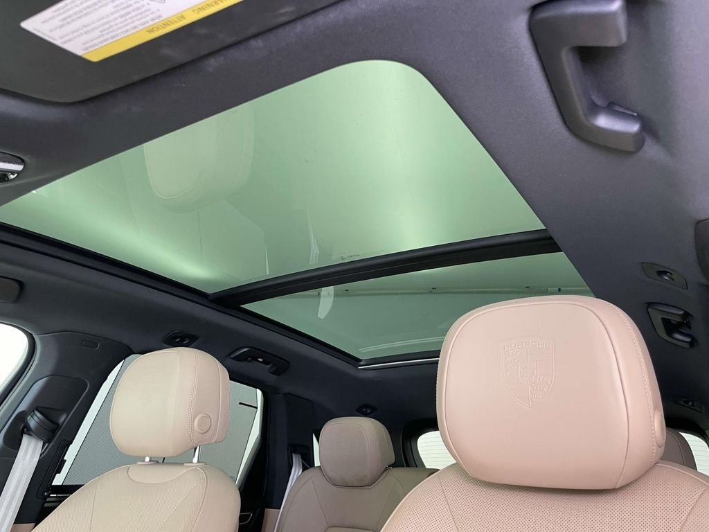 2023 Porsche Cayenne Platinum Edition