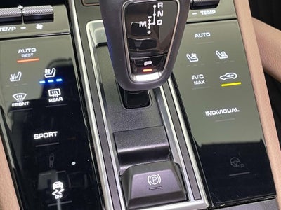 2023 Porsche Cayenne Platinum Edition