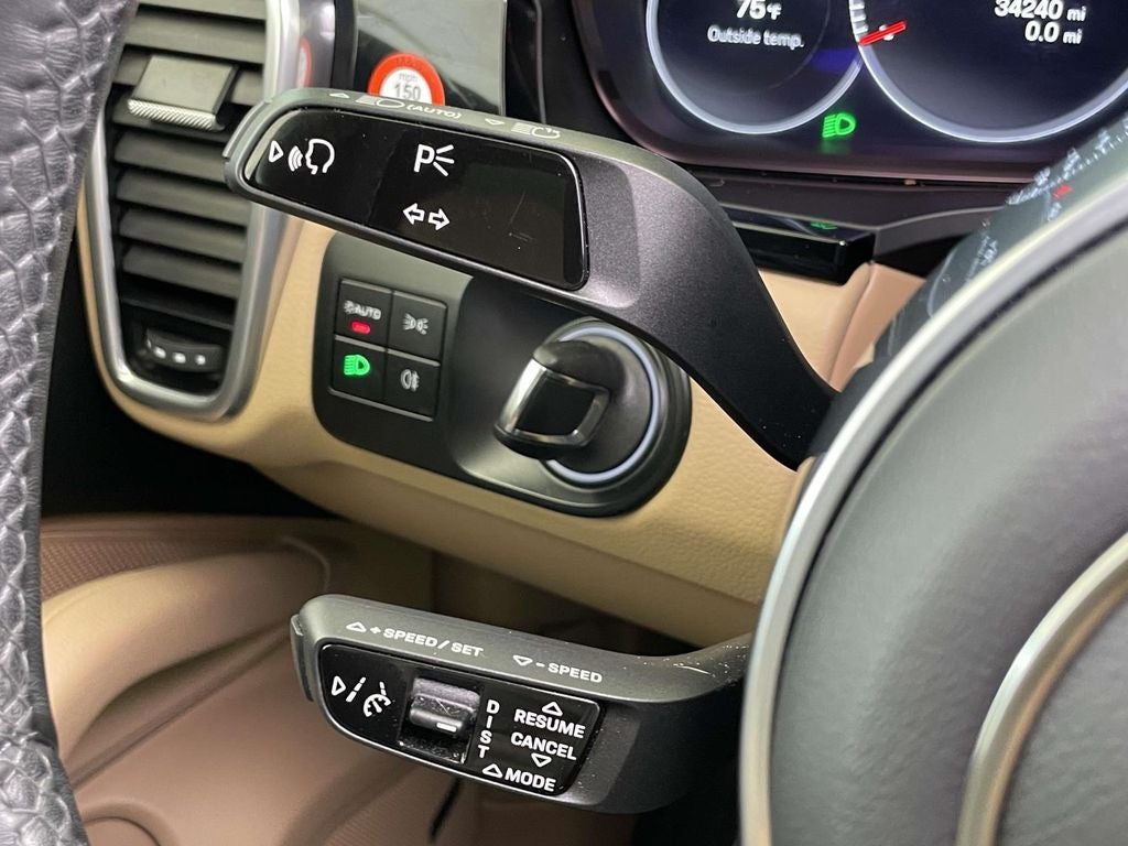 2023 Porsche Cayenne Platinum Edition