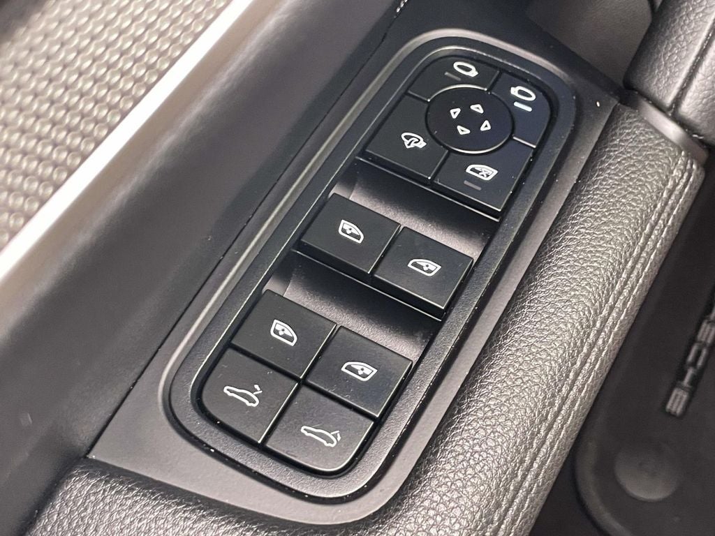 2025 Porsche Cayenne Base