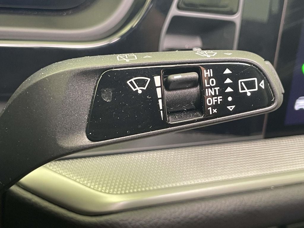 2025 Porsche Cayenne Base