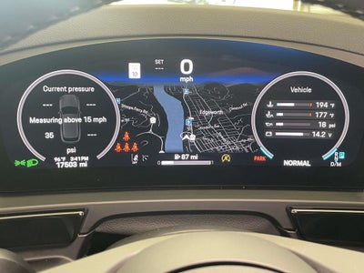 2025 Porsche Cayenne Base