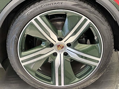 2025 Porsche Macan Electric 4