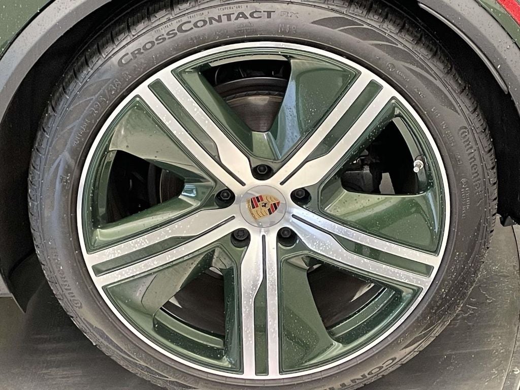 2025 Porsche Macan Electric 4