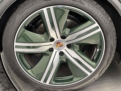 2025 Porsche Macan Electric 4