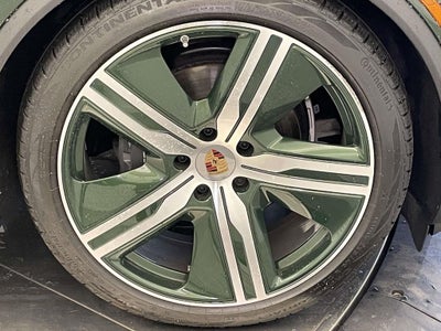 2025 Porsche Macan Electric 4