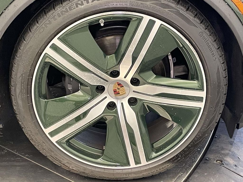 2025 Porsche Macan Electric 4