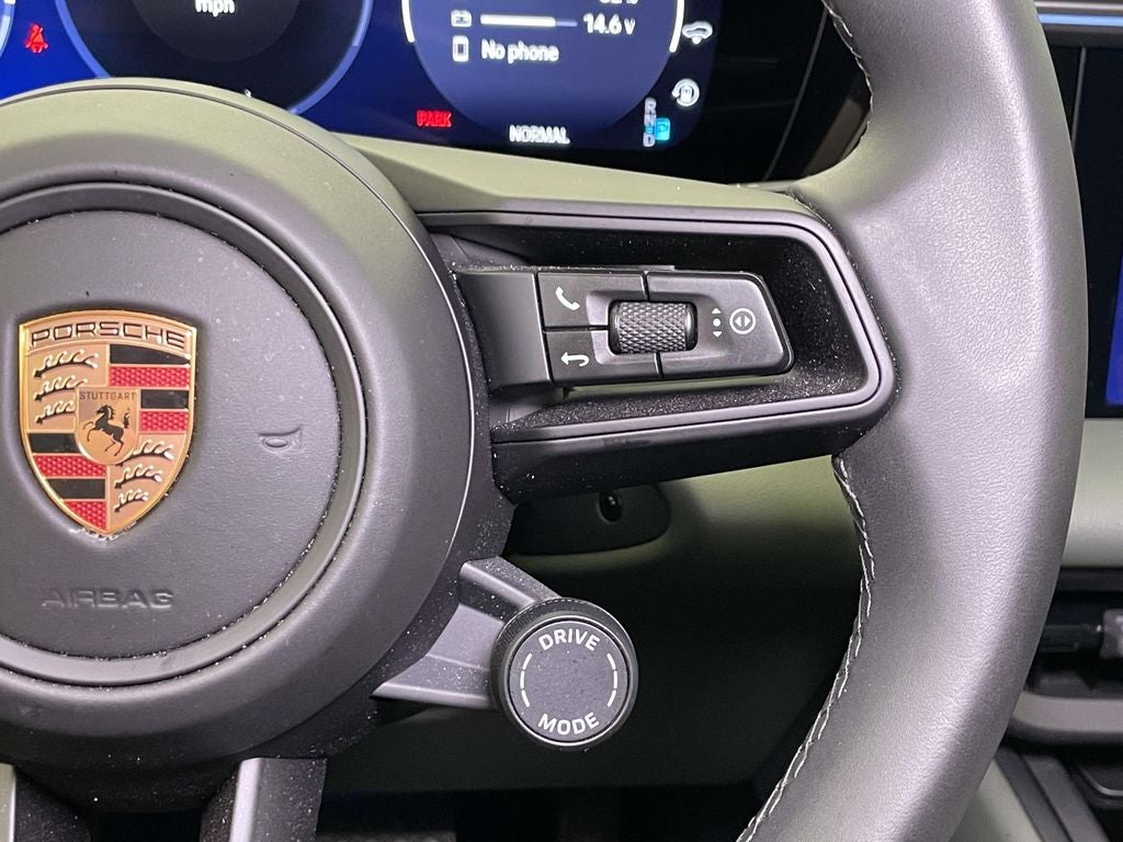 2025 Porsche Macan Electric 4