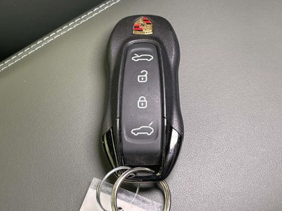 2025 Porsche Macan Electric 4