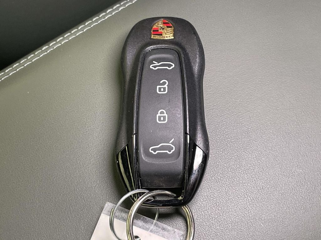 2025 Porsche Macan Electric 4