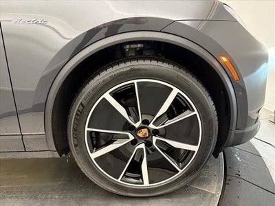 2024 Porsche Macan Electric 4