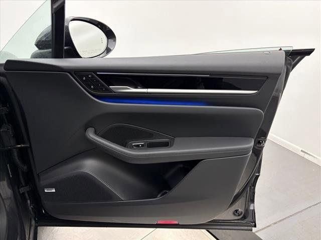 2024 Porsche Macan Electric 4