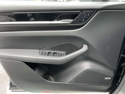 2024 Porsche Macan Electric 4