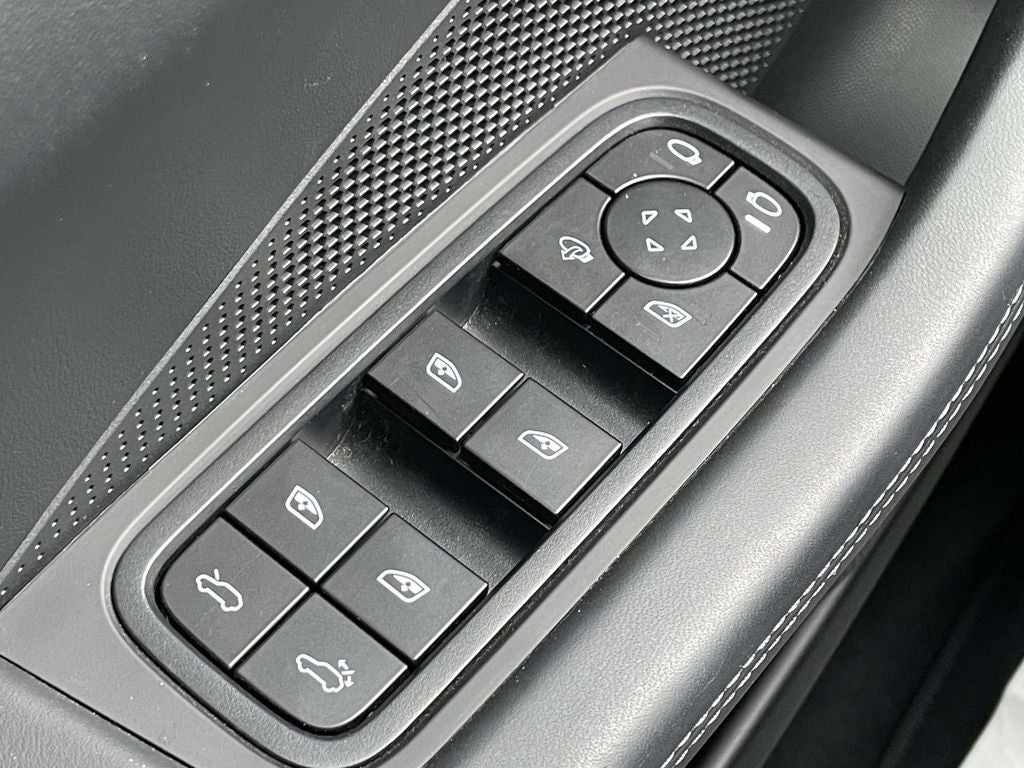 2024 Porsche Macan Electric 4