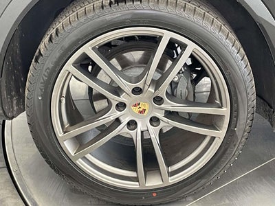2023 Porsche Cayenne S Platinum Edition