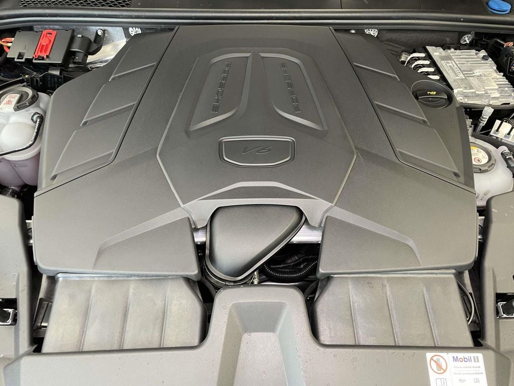 2024 Porsche Cayenne E-Hybrid Base