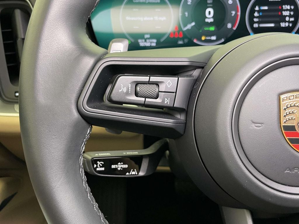 2024 Porsche Cayenne E-Hybrid Base