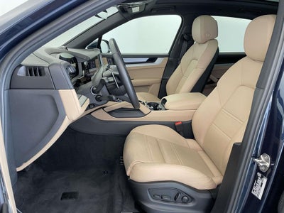 2024 Porsche Cayenne E-Hybrid Base