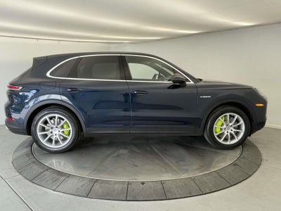 2024 Porsche Cayenne E-Hybrid Base