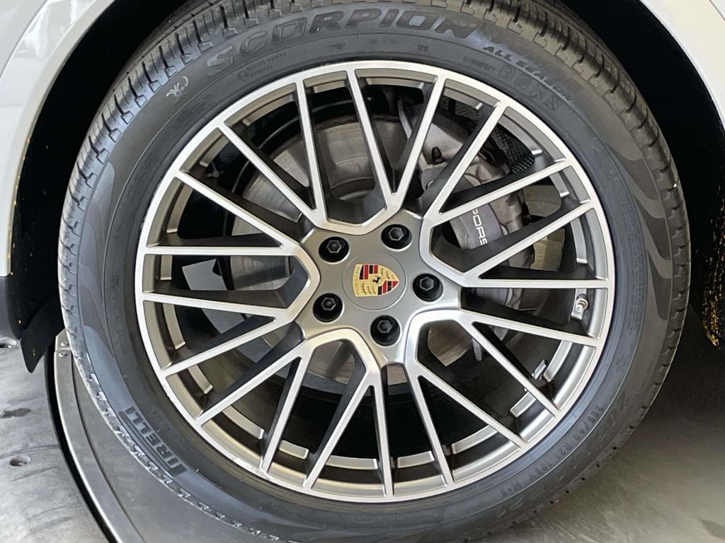 2023 Porsche Cayenne E-Hybrid Platinum Edition