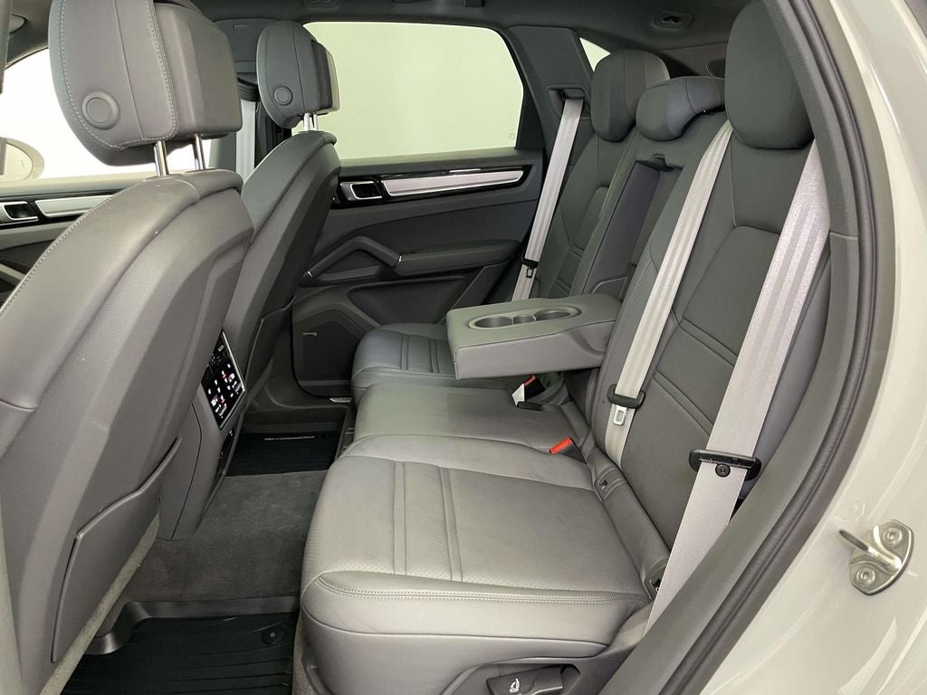 2023 Porsche Cayenne E-Hybrid Platinum Edition