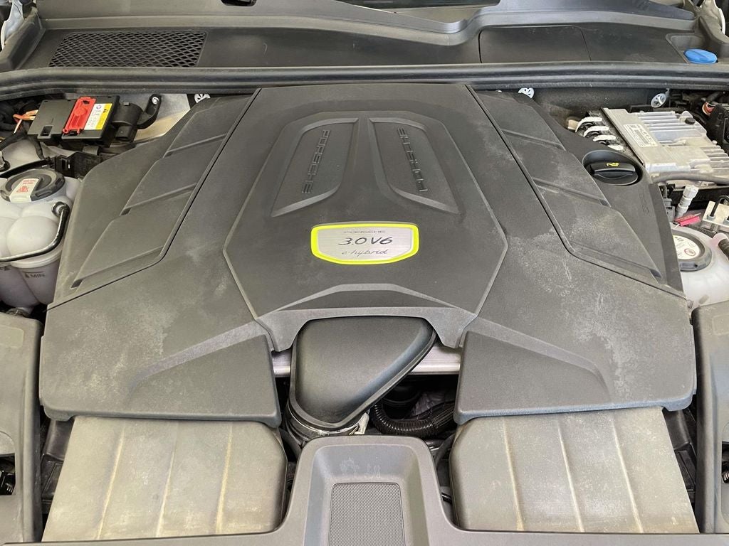 2023 Porsche Cayenne E-Hybrid Platinum Edition