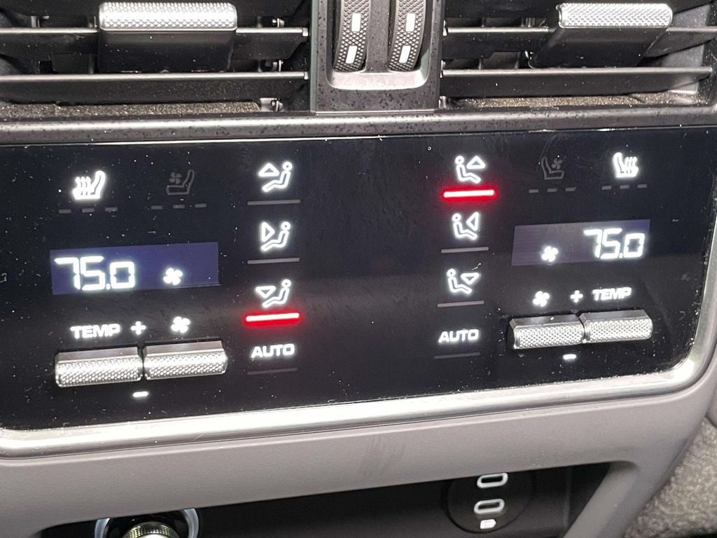 2023 Porsche Cayenne E-Hybrid Platinum Edition