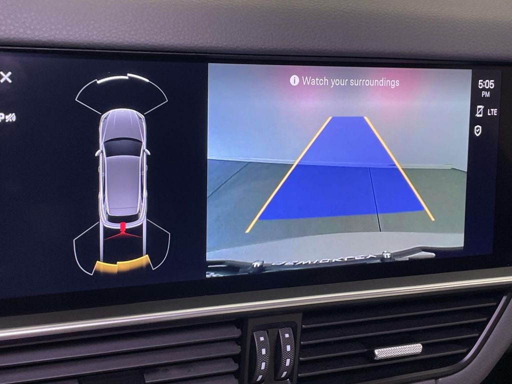 2023 Porsche Cayenne E-Hybrid Platinum Edition