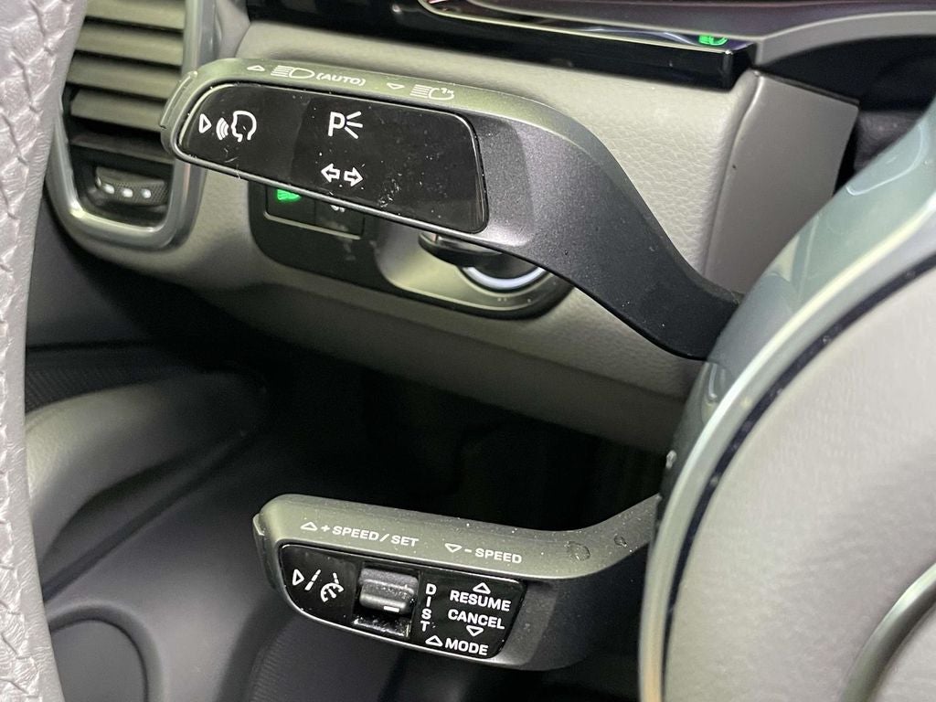 2023 Porsche Cayenne E-Hybrid Platinum Edition