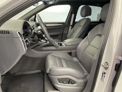 2023 Porsche Cayenne E-Hybrid Platinum Edition