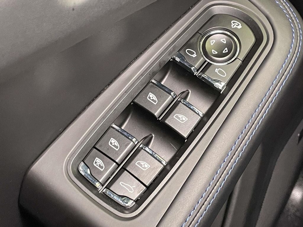 2025 Porsche Macan GTS