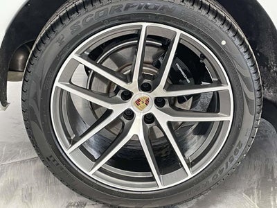 2024 Porsche Macan S