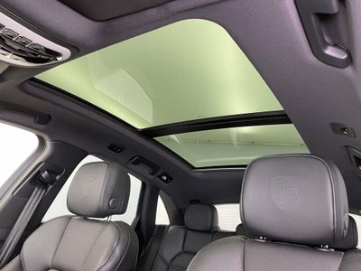 2024 Porsche Macan S