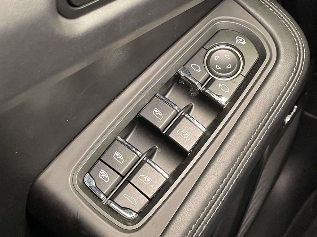 2024 Porsche Macan S