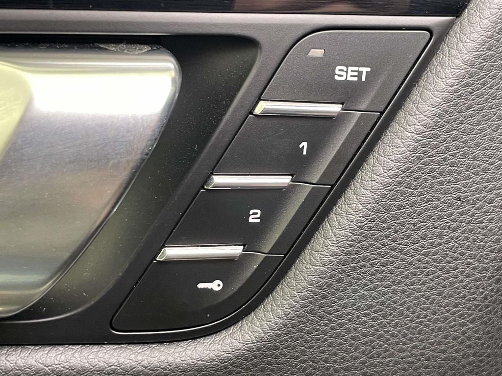 2023 Porsche Macan S