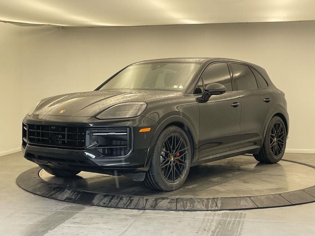 2025 Porsche Cayenne GTS