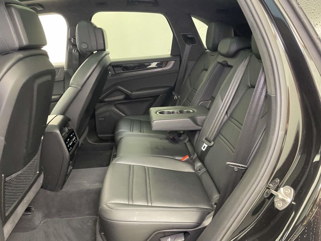 2025 Porsche Cayenne GTS
