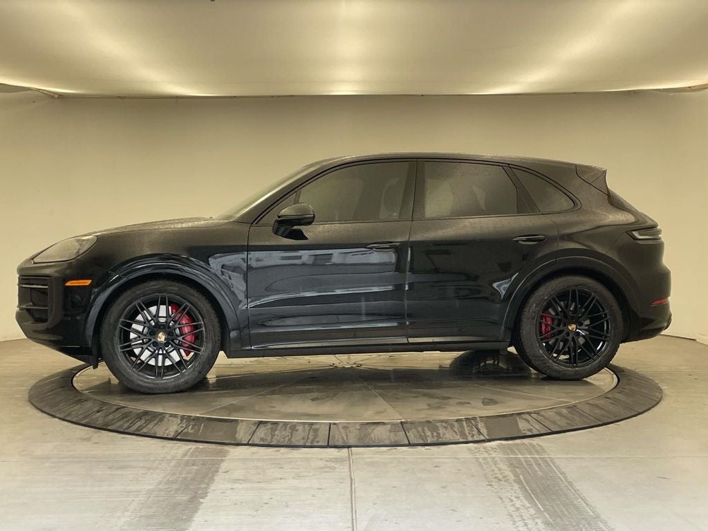 2025 Porsche Cayenne GTS