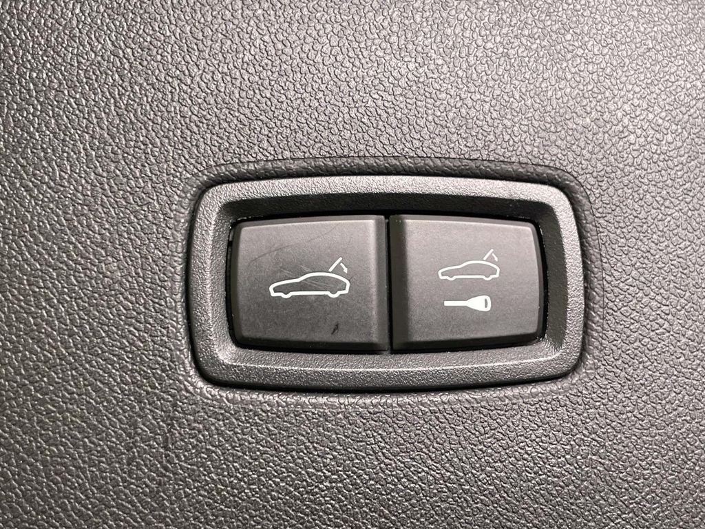 2025 Porsche Cayenne GTS