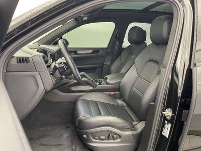 2025 Porsche Cayenne GTS