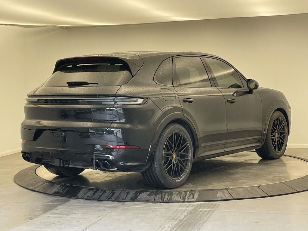 2025 Porsche Cayenne GTS