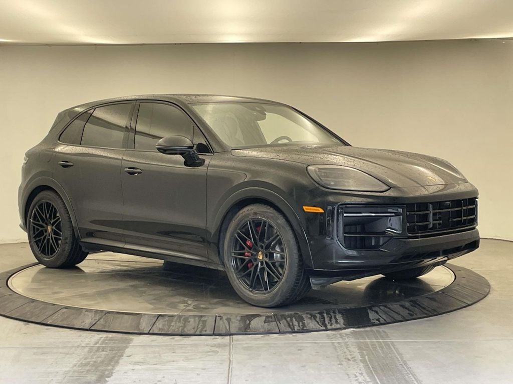 2025 Porsche Cayenne GTS