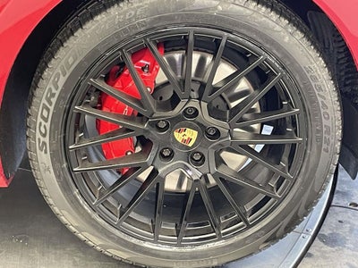 2023 Porsche Cayenne GTS