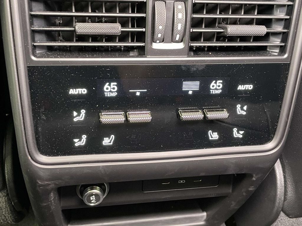 2025 Porsche Cayenne E-Hybrid Turbo