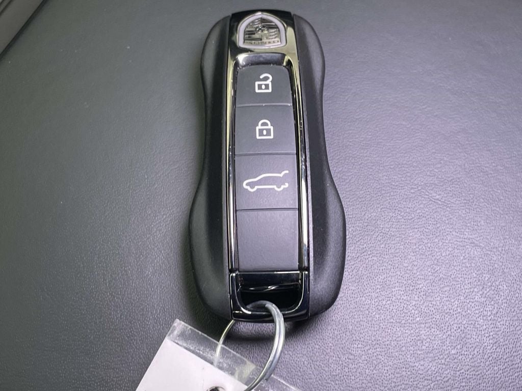 2025 Porsche Cayenne E-Hybrid Turbo