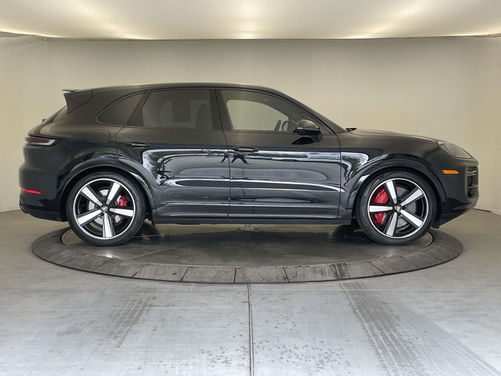 2025 Porsche Cayenne E-Hybrid Turbo