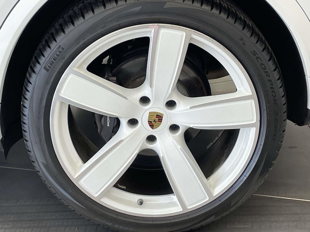 2022 Porsche Cayenne Coupe Platinum Edition