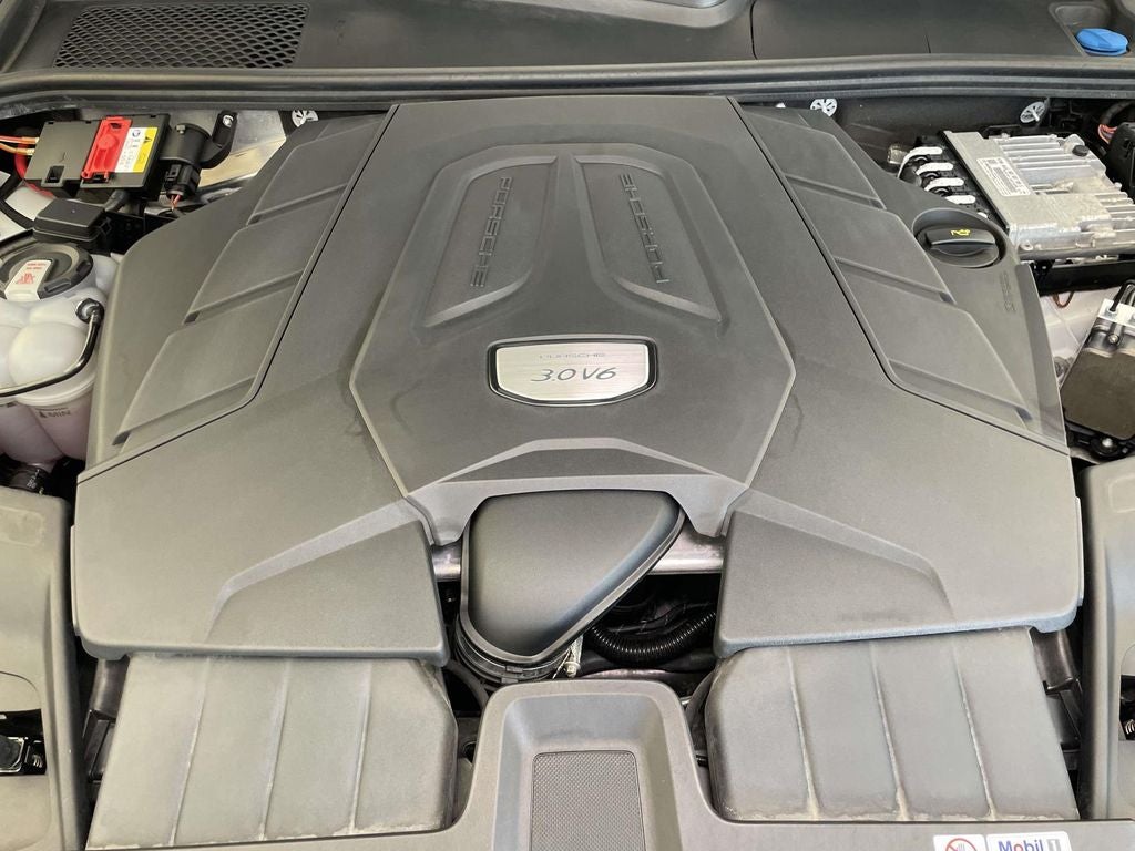2022 Porsche Cayenne Coupe Platinum Edition